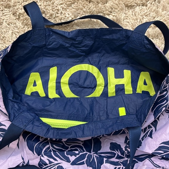 Aloha Collection Tote - Picture 5 of 7